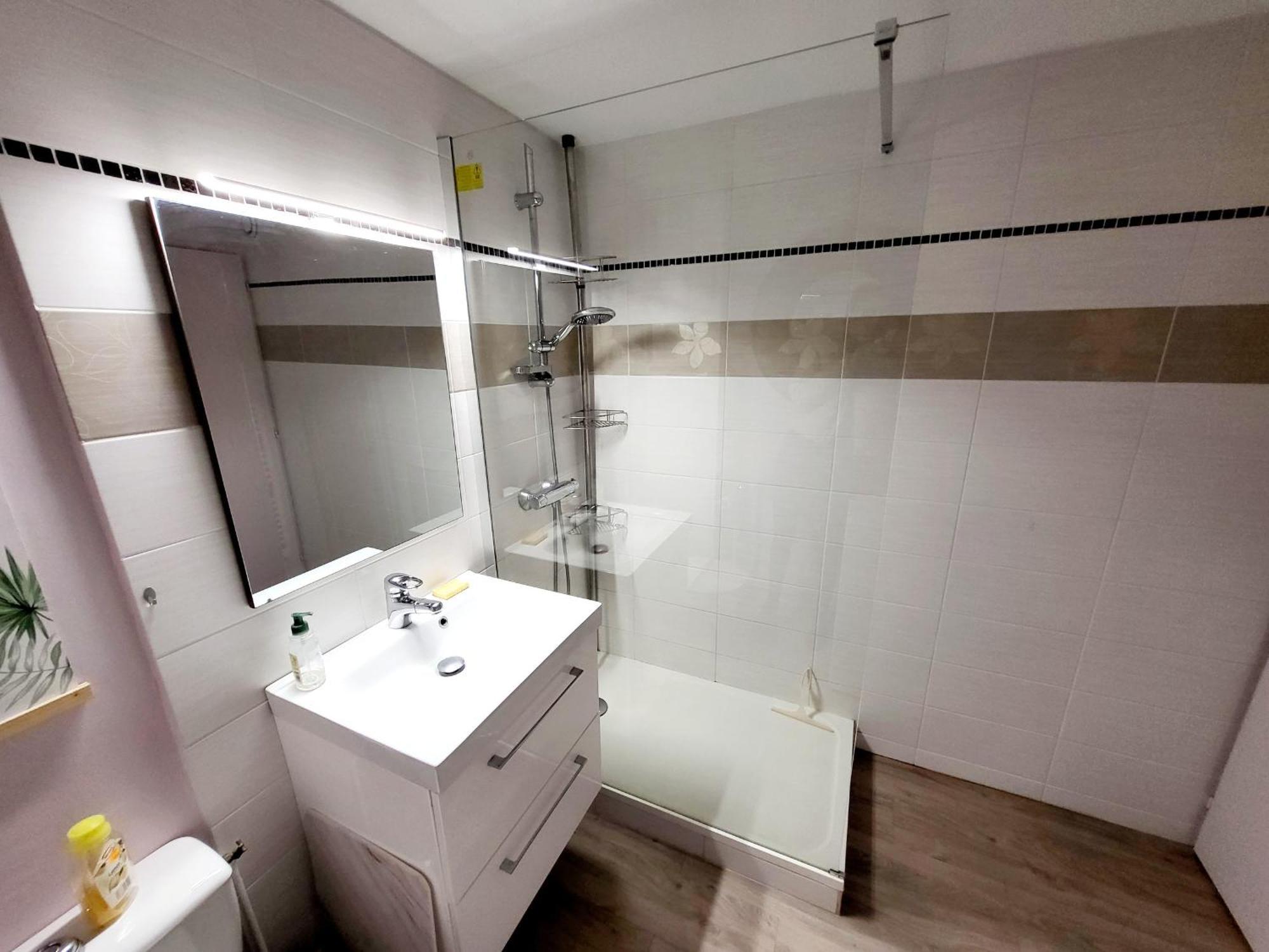 Appartement Moderne Au Centre-Ville, 150M Plage, Wifi, Confort Ideal Pour Familles - Fr-1-92-876 レ・サ​​ーブル・ドロンヌ エクステリア 写真