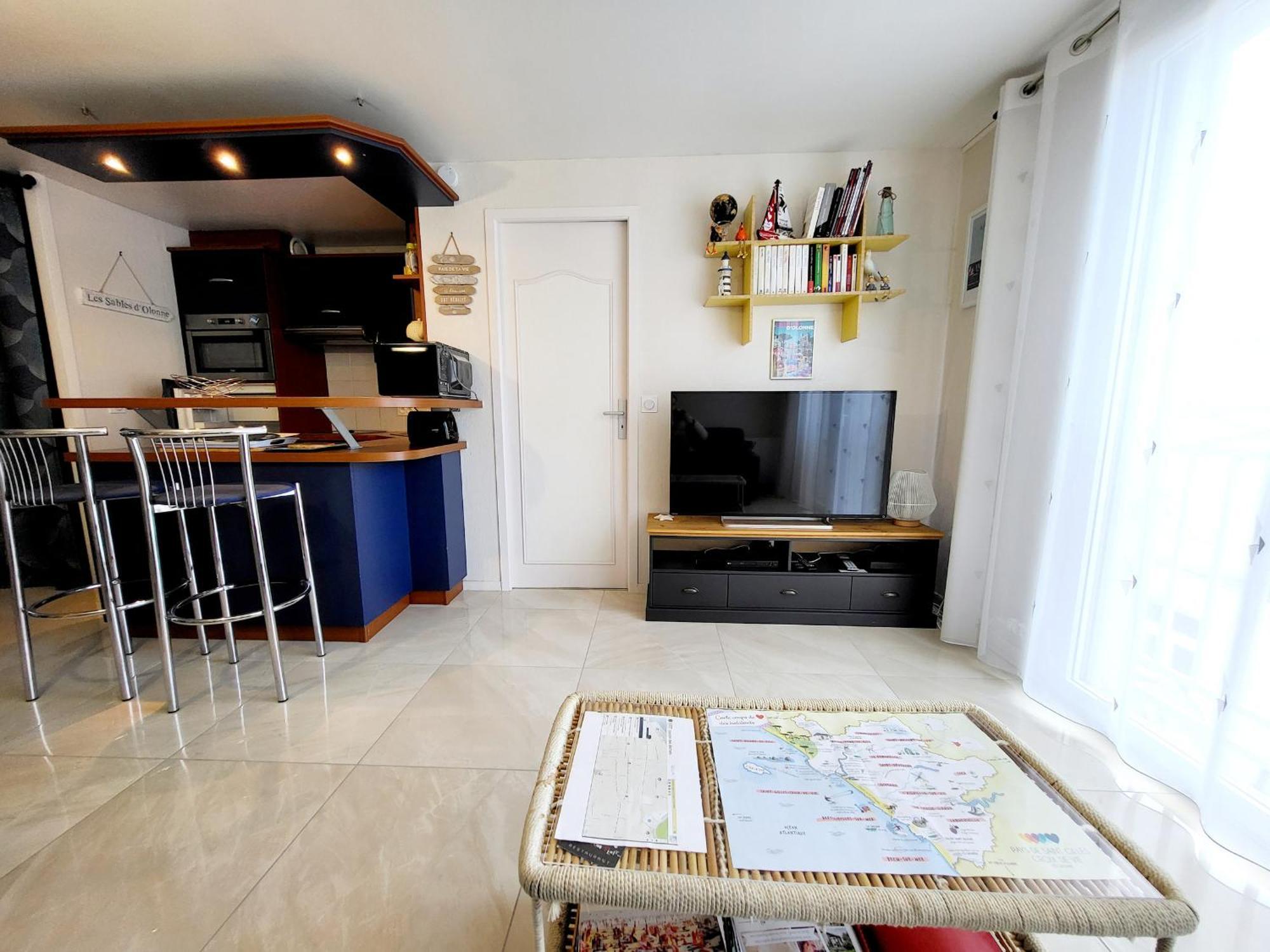 Appartement Moderne Au Centre-Ville, 150M Plage, Wifi, Confort Ideal Pour Familles - Fr-1-92-876 レ・サ​​ーブル・ドロンヌ エクステリア 写真